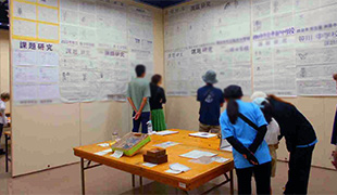 科学展会場の様子（中学校）